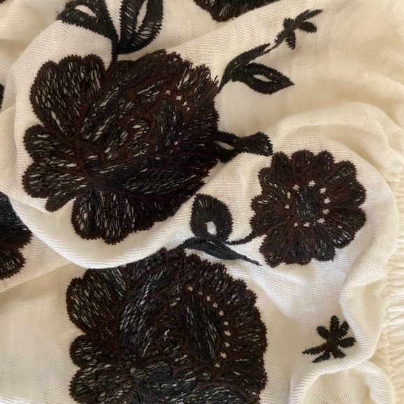 american eagle floral white crop top - Picture 3 of 6